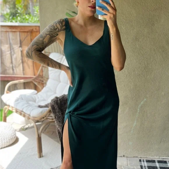 Reformation Bevin Dress NWT - Picture 2 of 4